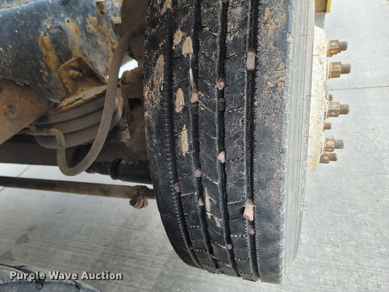 image for item LV9456 2006 Kenworth W900  ready mix truck