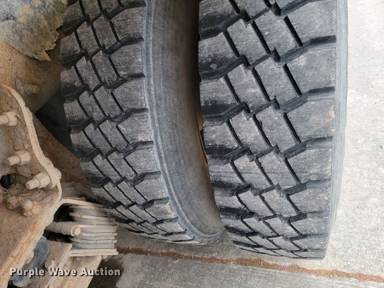 image for item LV9456 2006 Kenworth W900  ready mix truck