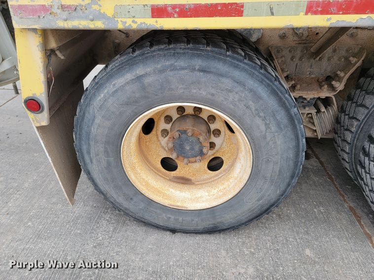 image for item LV9456 2006 Kenworth W900  ready mix truck