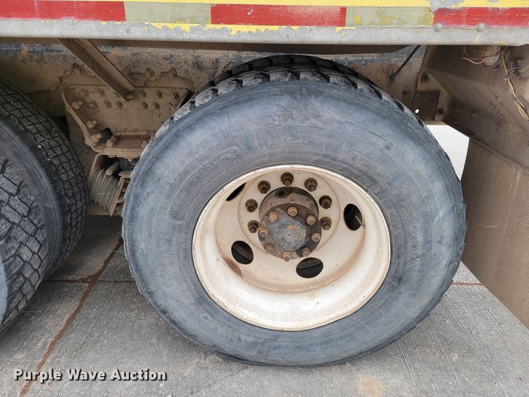 image for item LV9456 2006 Kenworth W900  ready mix truck