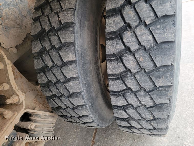 image for item LV9456 2006 Kenworth W900  ready mix truck