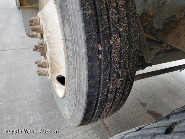 image for item LV9456 2006 Kenworth W900  ready mix truck