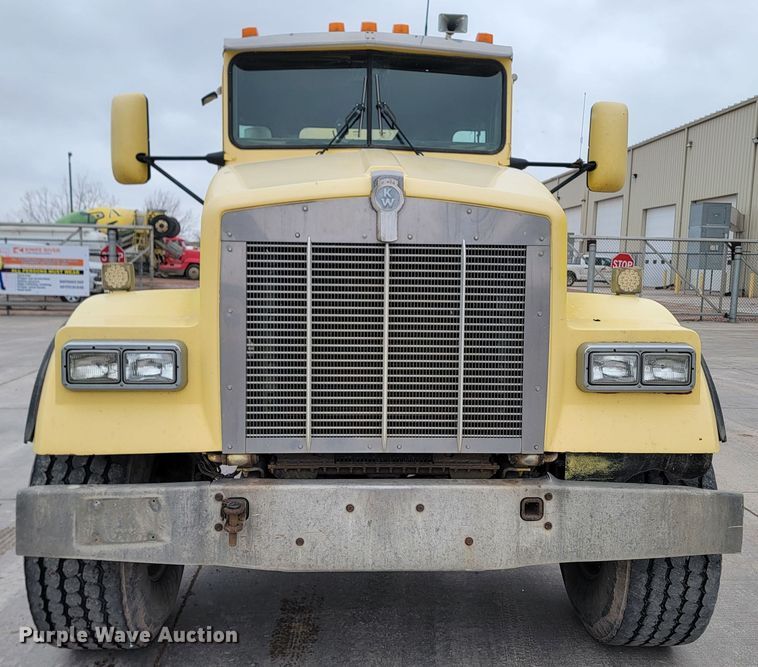 image for item LV9457 1999 Kenworth W900  ready mix truck