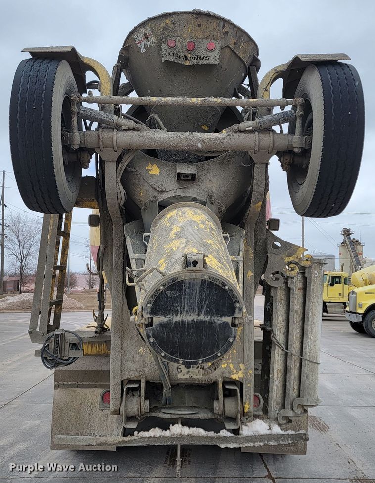 image for item LV9457 1999 Kenworth W900  ready mix truck