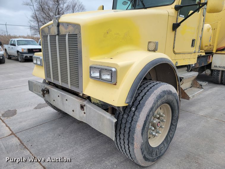 image for item LV9457 1999 Kenworth W900  ready mix truck