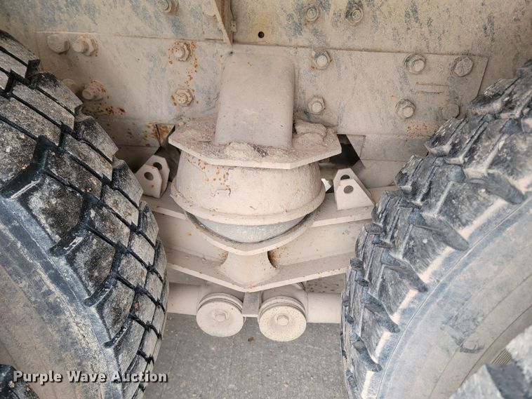 image for item LV9457 1999 Kenworth W900  ready mix truck