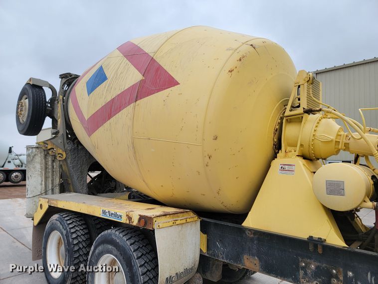 image for item LV9457 1999 Kenworth W900  ready mix truck