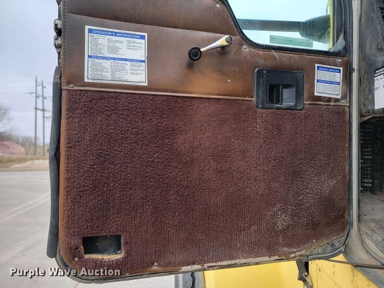 image for item LV9457 1999 Kenworth W900  ready mix truck