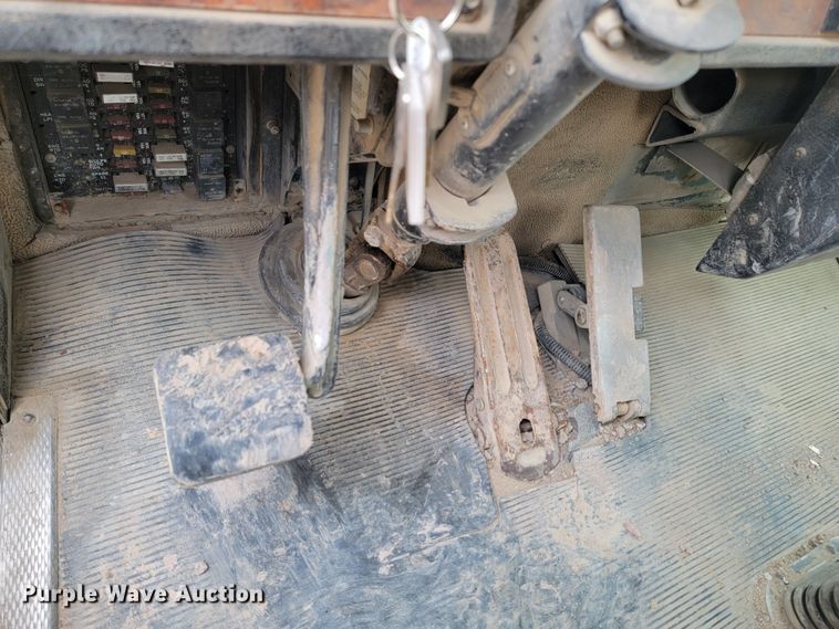 image for item LV9457 1999 Kenworth W900  ready mix truck