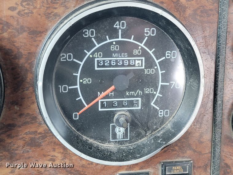 image for item LV9457 1999 Kenworth W900  ready mix truck