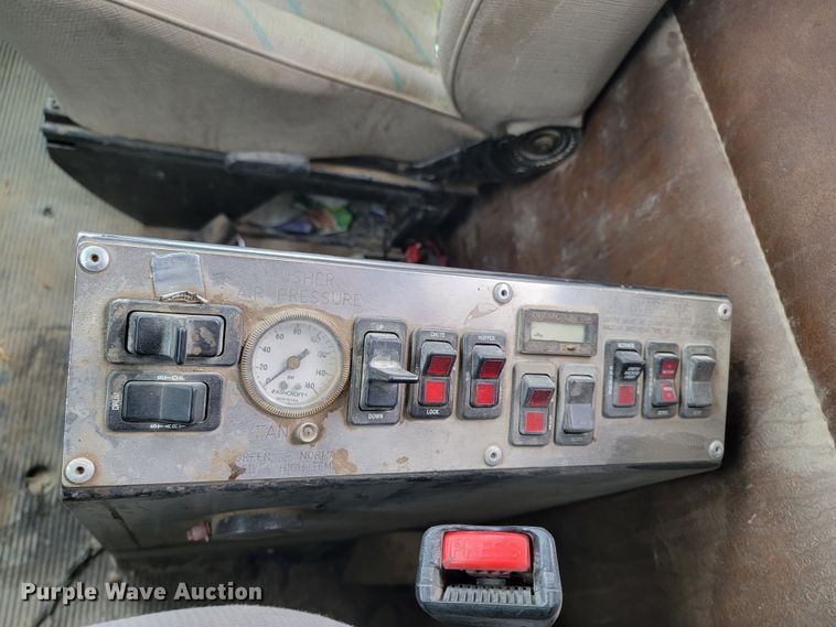 image for item LV9457 1999 Kenworth W900  ready mix truck