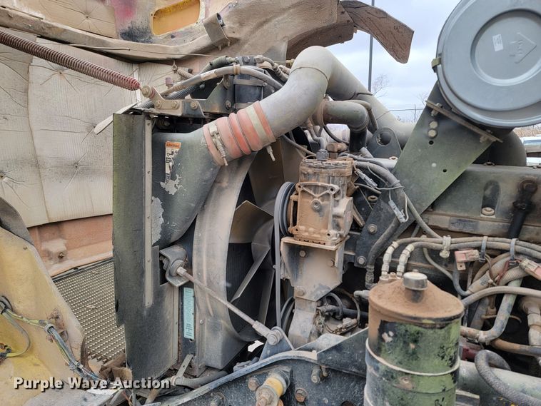 image for item LV9457 1999 Kenworth W900  ready mix truck