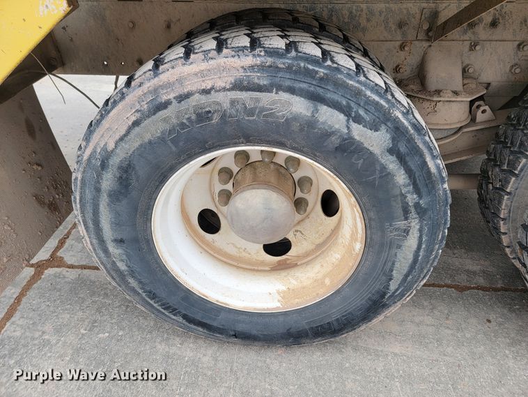 image for item LV9457 1999 Kenworth W900  ready mix truck