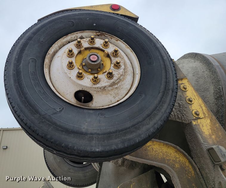 image for item LV9457 1999 Kenworth W900  ready mix truck