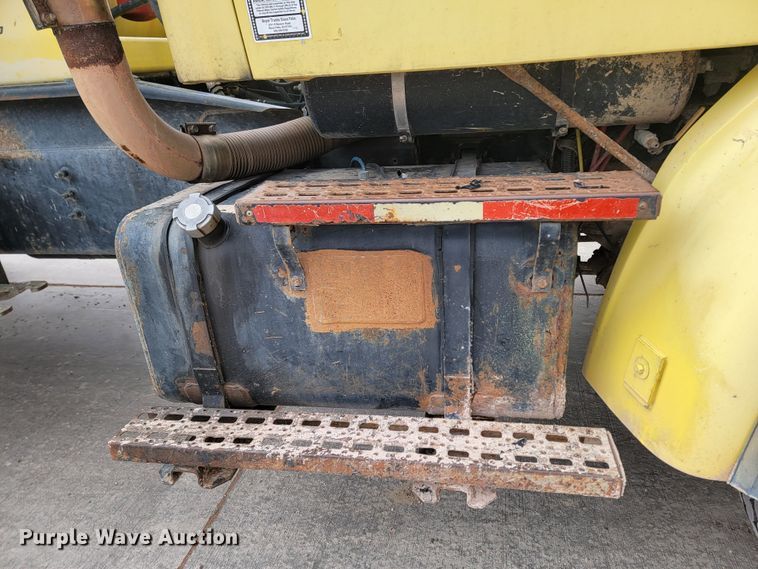 image for item LV9458 2002 Sterling LT8500  ready mix truck