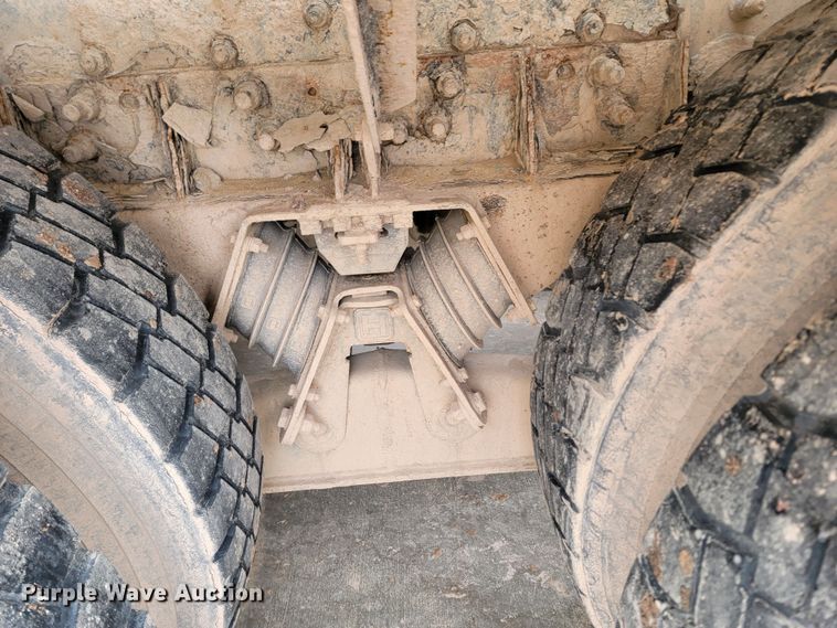 image for item LV9458 2002 Sterling LT8500  ready mix truck