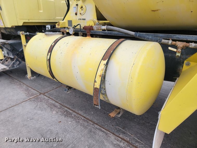 image for item LV9458 2002 Sterling LT8500  ready mix truck