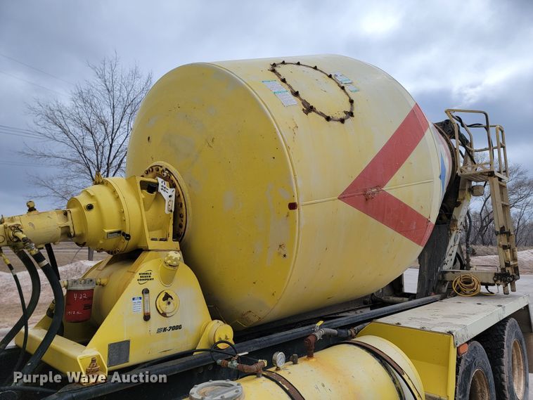 image for item LV9458 2002 Sterling LT8500  ready mix truck