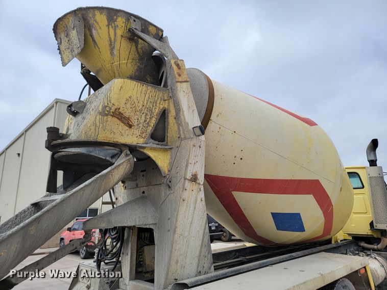 image for item LV9458 2002 Sterling LT8500  ready mix truck