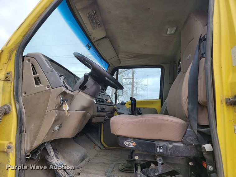 image for item LV9458 2002 Sterling LT8500  ready mix truck