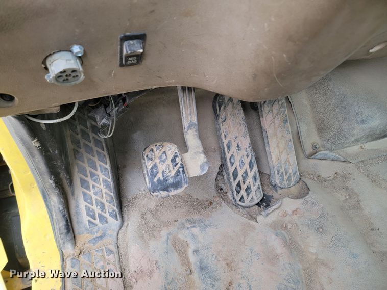 image for item LV9458 2002 Sterling LT8500  ready mix truck