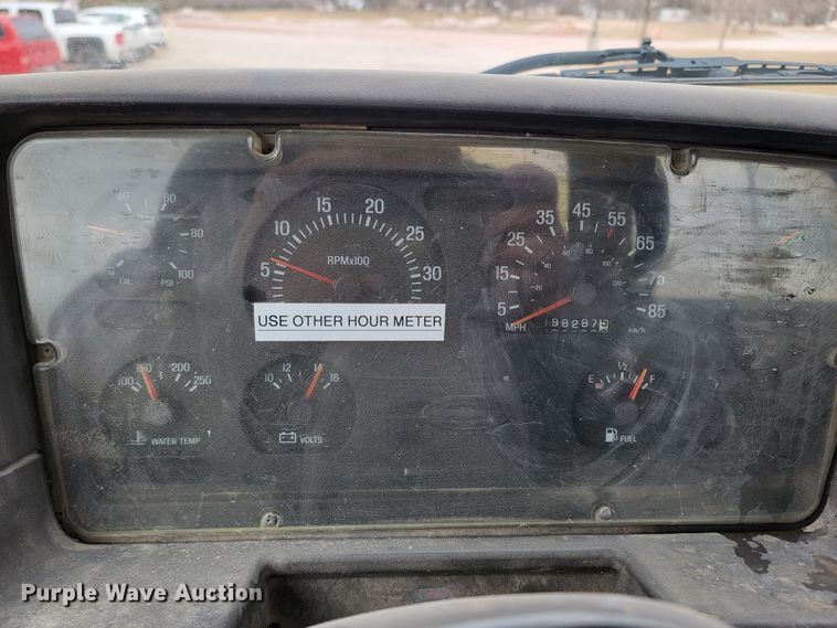 image for item LV9458 2002 Sterling LT8500  ready mix truck