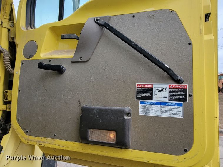 image for item LV9458 2002 Sterling LT8500  ready mix truck