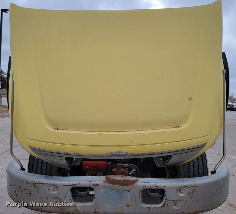 image for item LV9458 2002 Sterling LT8500  ready mix truck