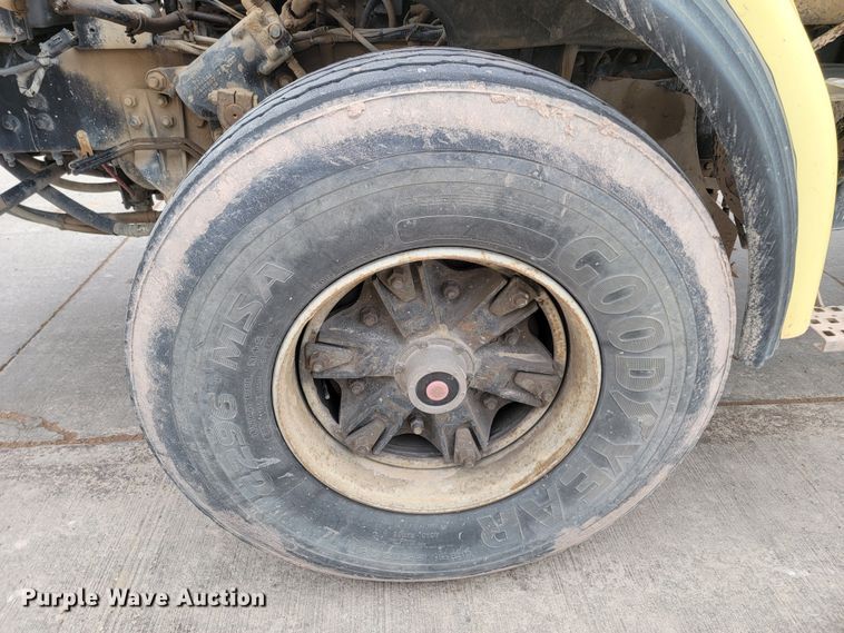 image for item LV9458 2002 Sterling LT8500  ready mix truck