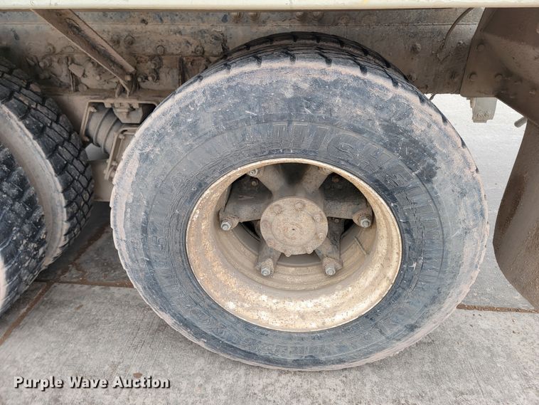 image for item LV9458 2002 Sterling LT8500  ready mix truck