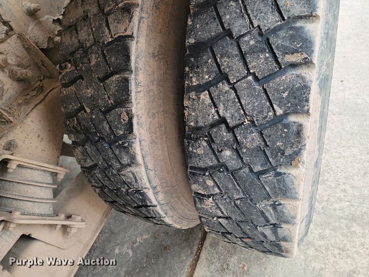 image for item LV9458 2002 Sterling LT8500  ready mix truck