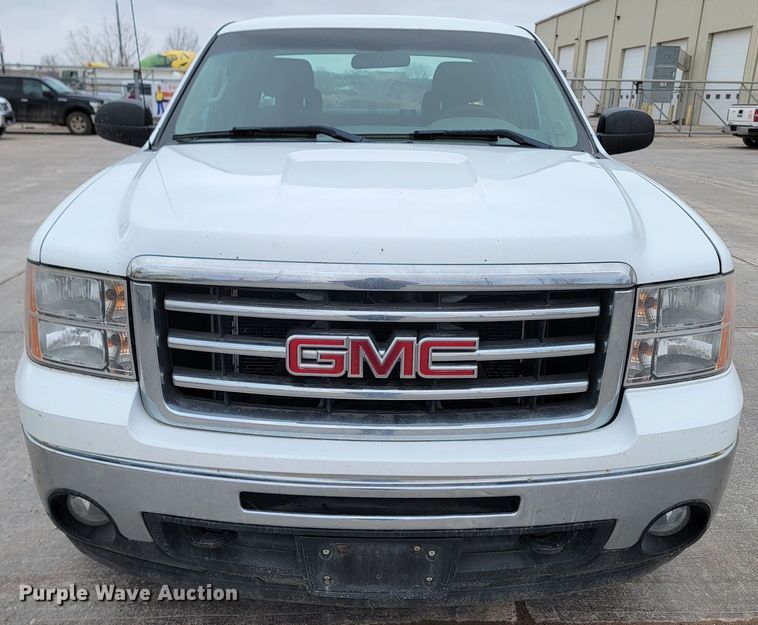 image for item LV9459 2013 GMC Sierra 1500  Ext. Cab pickup truck