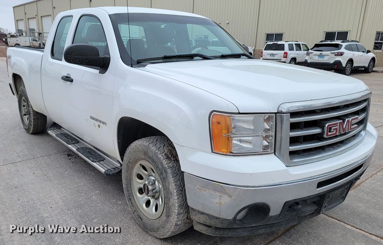 image for item LV9459 2013 GMC Sierra 1500  Ext. Cab pickup truck