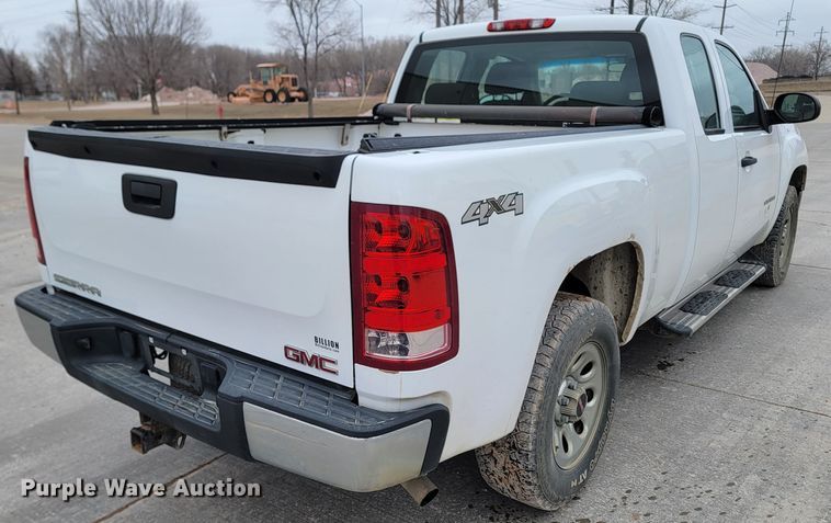 image for item LV9459 2013 GMC Sierra 1500  Ext. Cab pickup truck