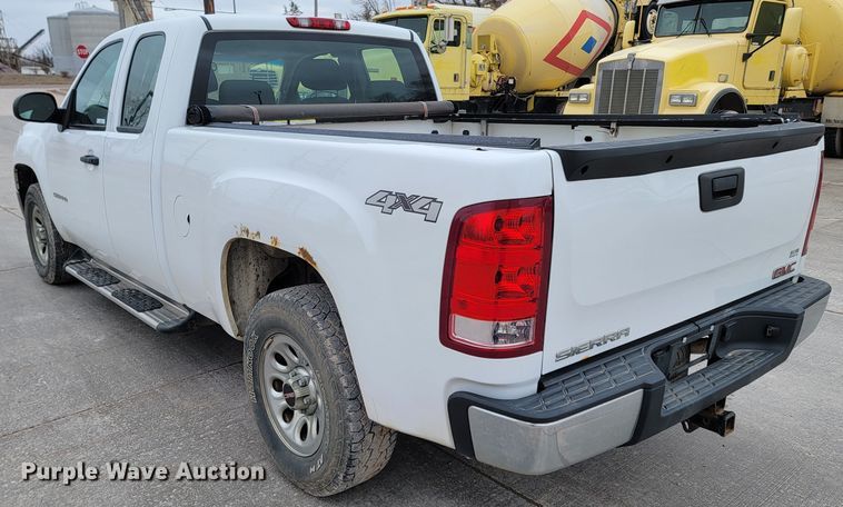 image for item LV9459 2013 GMC Sierra 1500  Ext. Cab pickup truck