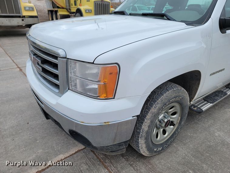 image for item LV9459 2013 GMC Sierra 1500  Ext. Cab pickup truck