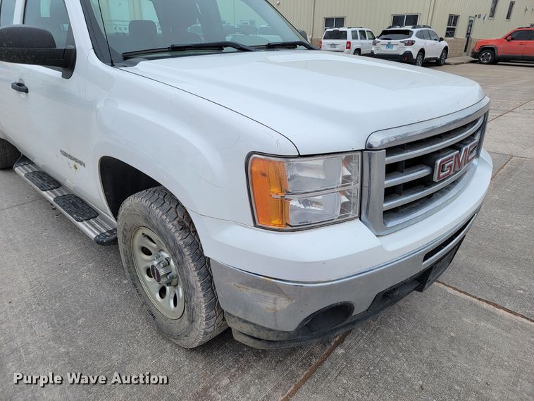 image for item LV9459 2013 GMC Sierra 1500  Ext. Cab pickup truck