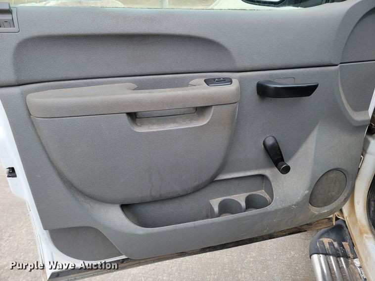 image for item LV9459 2013 GMC Sierra 1500  Ext. Cab pickup truck