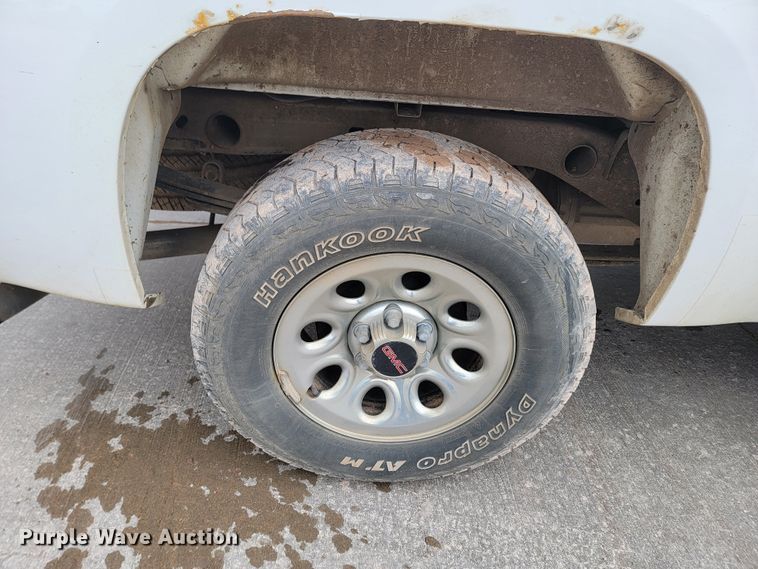 image for item LV9459 2013 GMC Sierra 1500  Ext. Cab pickup truck