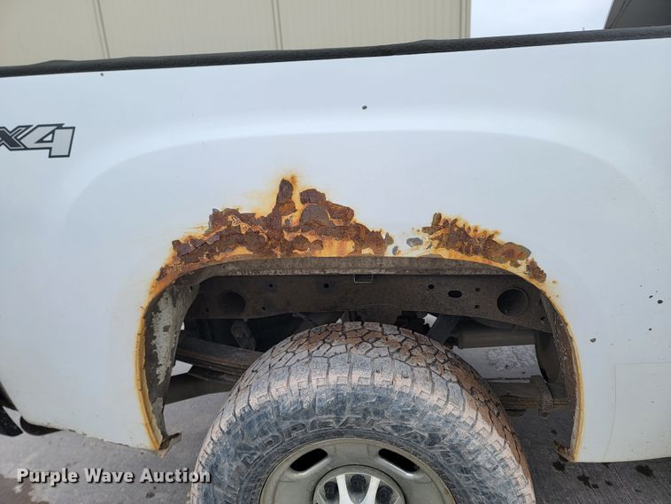 image for item LV9460 2013 GMC Sierra 2500HD  Ext. Cab pickup truck