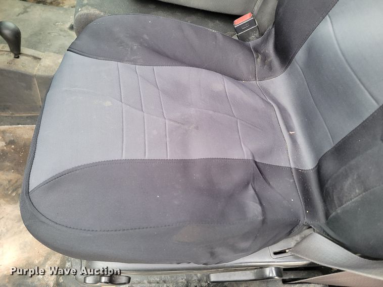 image for item LV9460 2013 GMC Sierra 2500HD  Ext. Cab pickup truck