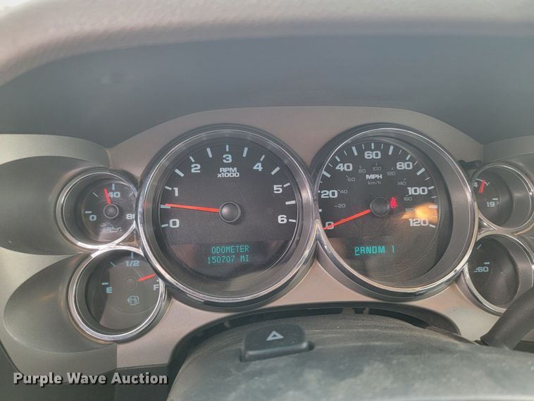 image for item LV9460 2013 GMC Sierra 2500HD  Ext. Cab pickup truck