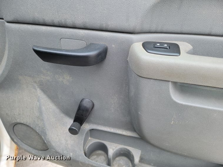 image for item LV9460 2013 GMC Sierra 2500HD  Ext. Cab pickup truck