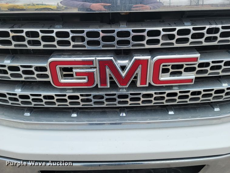 image for item LV9460 2013 GMC Sierra 2500HD  Ext. Cab pickup truck