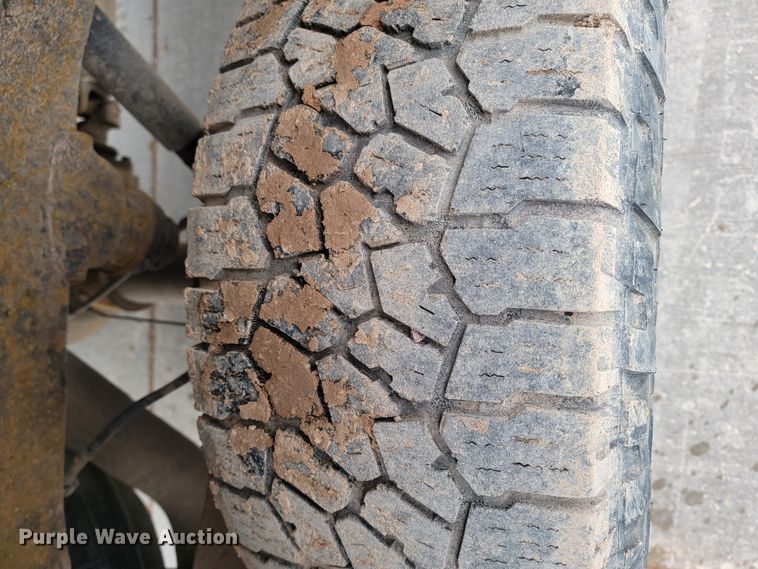 image for item LV9460 2013 GMC Sierra 2500HD  Ext. Cab pickup truck