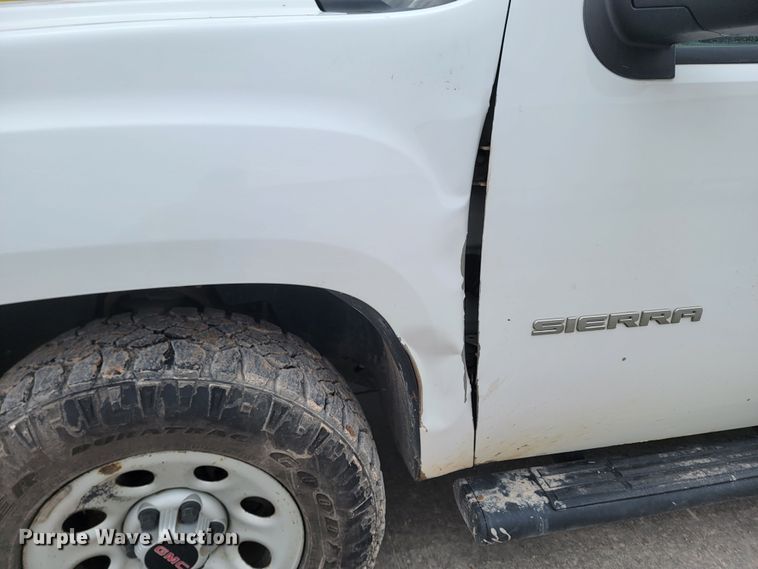 image for item LV9461 2012 GMC Sierra 1500  Crew Cab pickup truck