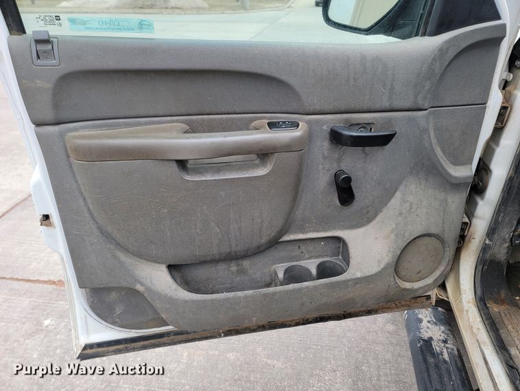 image for item LV9461 2012 GMC Sierra 1500  Crew Cab pickup truck