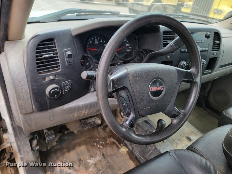 image for item LV9461 2012 GMC Sierra 1500  Crew Cab pickup truck