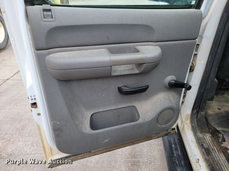 image for item LV9461 2012 GMC Sierra 1500  Crew Cab pickup truck