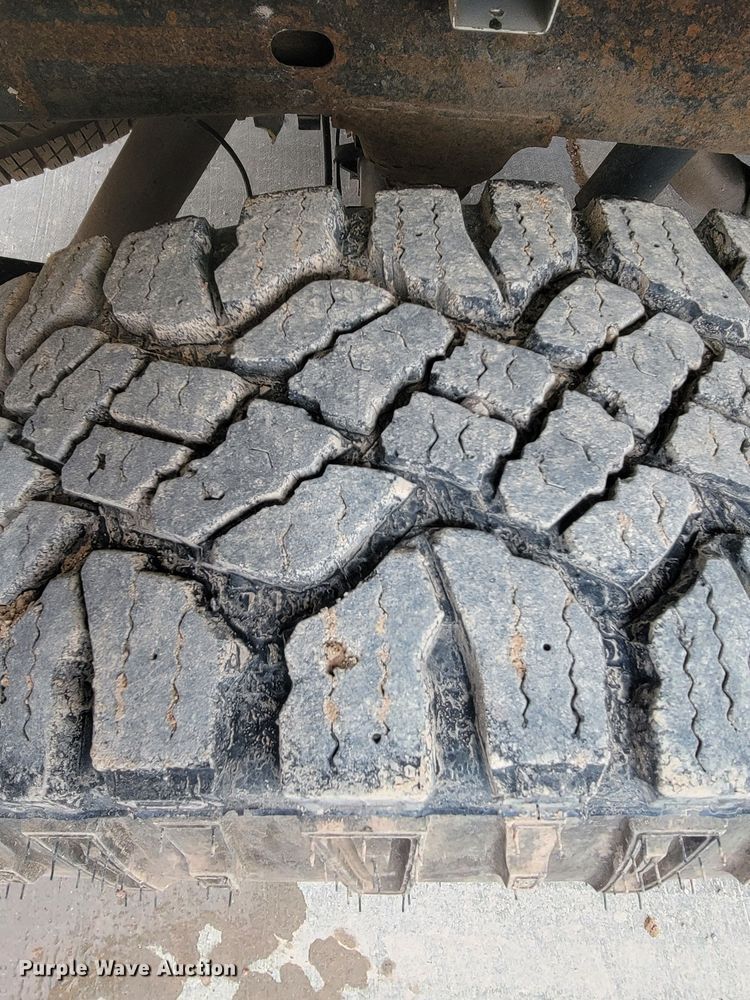 image for item LV9461 2012 GMC Sierra 1500  Crew Cab pickup truck